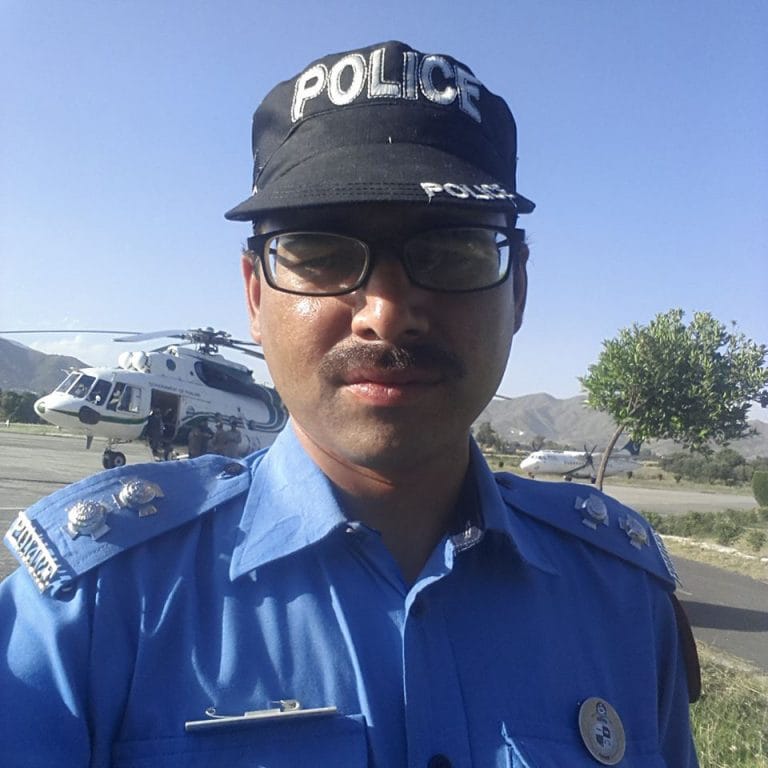 Manager qatal, qatil ko griftar karne wala police officer kon?