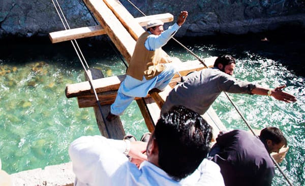 Bahrain: Young Girl Commits Suicide by Throwing Herself into River Swat