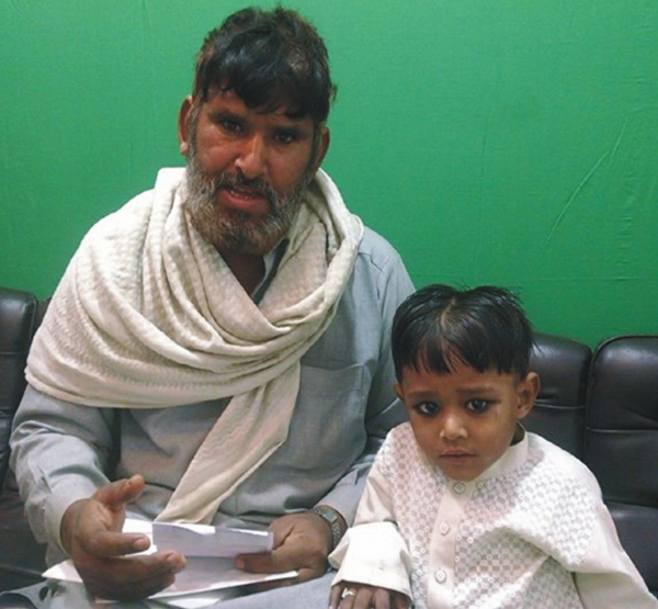 جگر کے مرض میں مبتلا بچے کی مخیر حضرات سے علاج کی اپیل