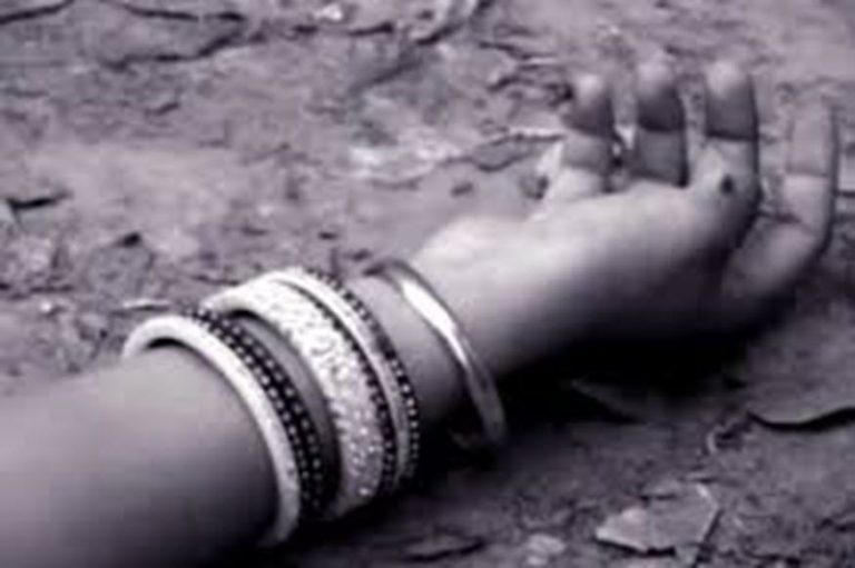 کنڈوگے چپریال، رشتہ سے انکار، لڑکی چاقو کے پے در پے وار سے قتل