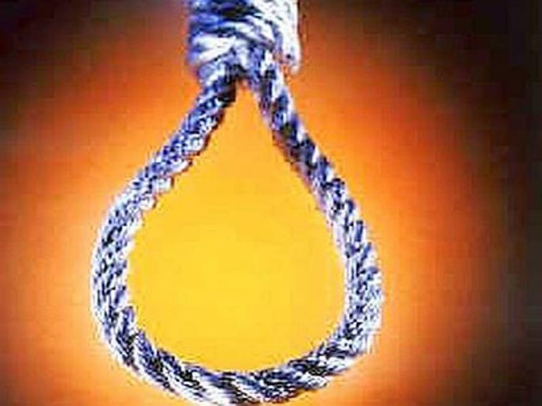 ایک شخص کی گلے میں پھنداڈال کر خودکشی کی کوشش