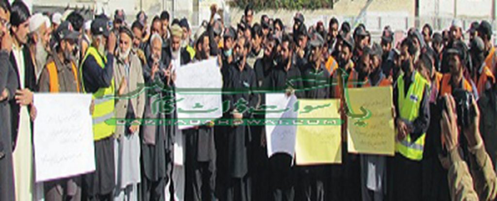 ٹی ایم اے ملازمین کا تنخواہوں کی عدم ادائیگی بارے مظاہرہ