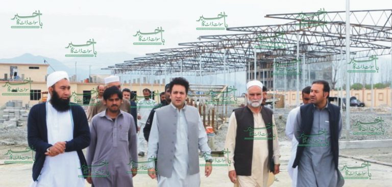 اے سی سوات کا ڈویژنل ہیڈکوارٹر بیوٹیفیکیشن سکیم کے تحت جاری منصوبوں کا دورہ