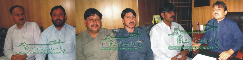 بجلی ناروالوڈشیڈ نگ کے خلاف ولیج کونسل نا ظمین سراپا احتجا ج