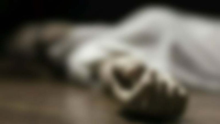 والدہ سے تکرار، 20سالہ لڑکی نے خودکشی کرلی