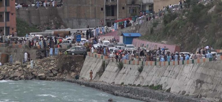 مدین، ٹی ایم اے کے کارندے سیاحوں سے جگا ٹیکس وصول کرنے لگے
