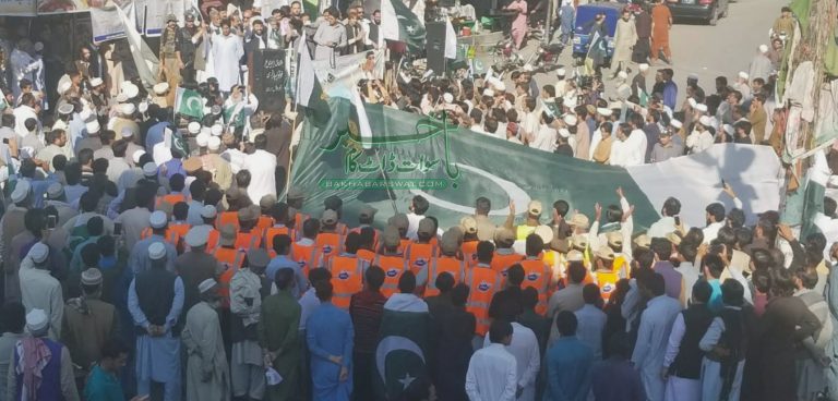 فضل حکیم کی قیادت میں پاک فوج سے اظہار یکجہتی بارے ریلی