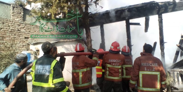 علی گرامہ،گیس سلنڈر دھماکا،مکان میں لاکھوں کا سامان اور فرنیچر جل کر راکھ