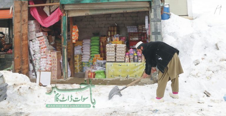 تازہ برف باری، کالام کی مختلف رابطہ سڑکیں ٹریفک کے لیے بند ہوگئیں