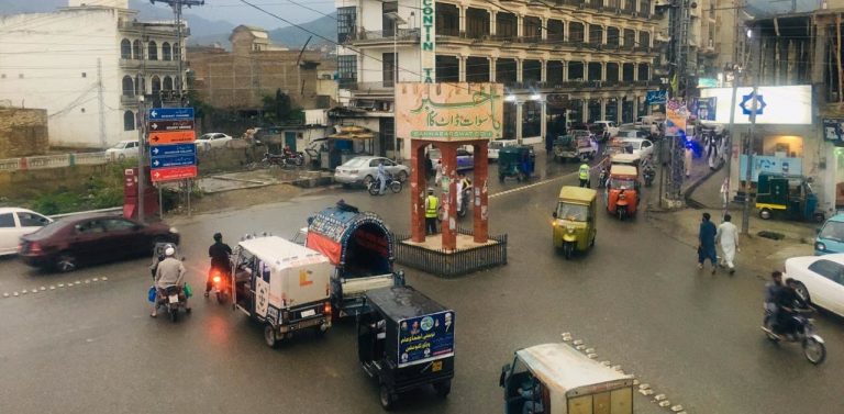 سوات، دوسرے روز بھی بارش کا سلسلہ جاری، سردی لوٹ آئی