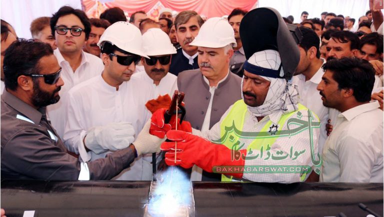 مٹہ سوئی گیس لائن کا افتتاح پہلے امیر مقام نے کیا تھا