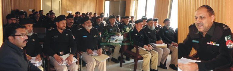 ایس پی انوسٹی گیشن نذیر خان کی زیر صدارت عدم گرفتار ملزمان بارے اجلاس