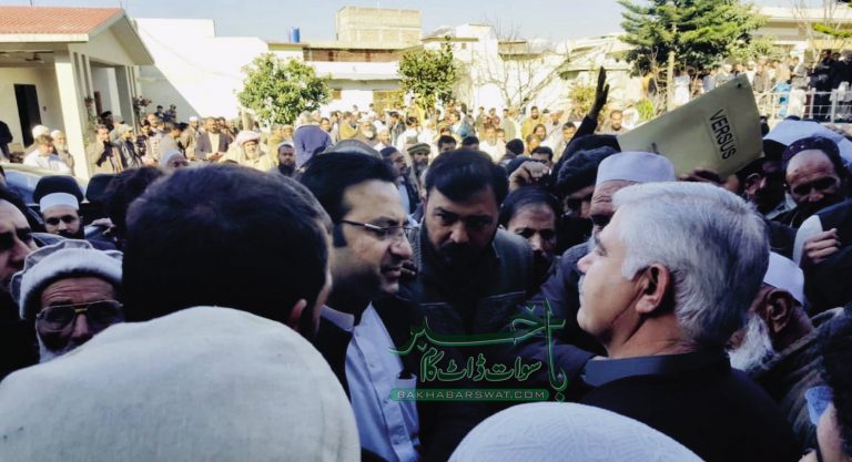 موجودہ حالات چھے ماہ میں ٹھیک ہو جائیں گے، وزیر اعلیٰ کے پی