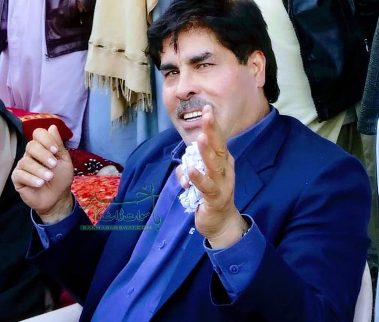 منظورِ نظر افراد میں راتوں رات کروڑوں کے چیک تقسیم کئے گئے ہیں، عزیز اللہ گران