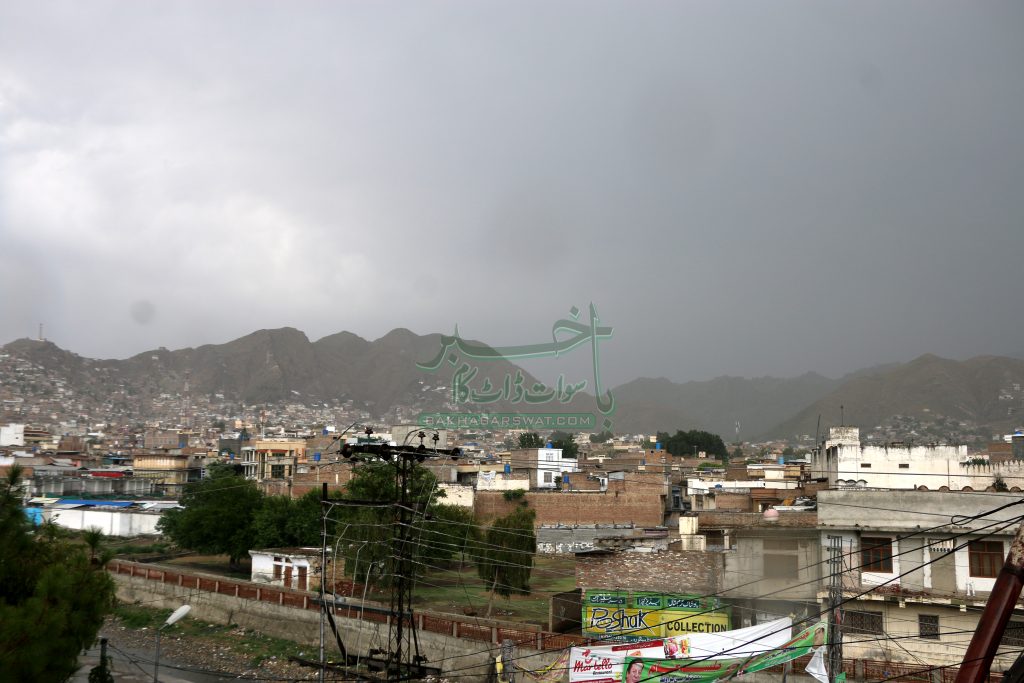 سوات، منگل کے روز بارش سے موسم مزید سرد
