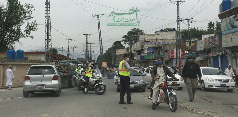 ہتھ ریڑھیوں کو اجازت کے بعد مینگورہ شہر میں رش دیکھنے میں آیا