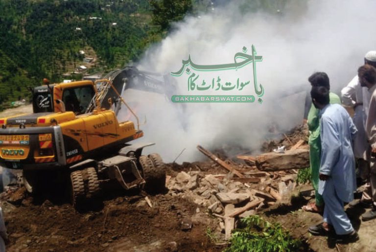 مٹہ چاتوڑیا، سہ منزلہ مکان میں آگ لگ گئی، کروڑوں کا نقصان
