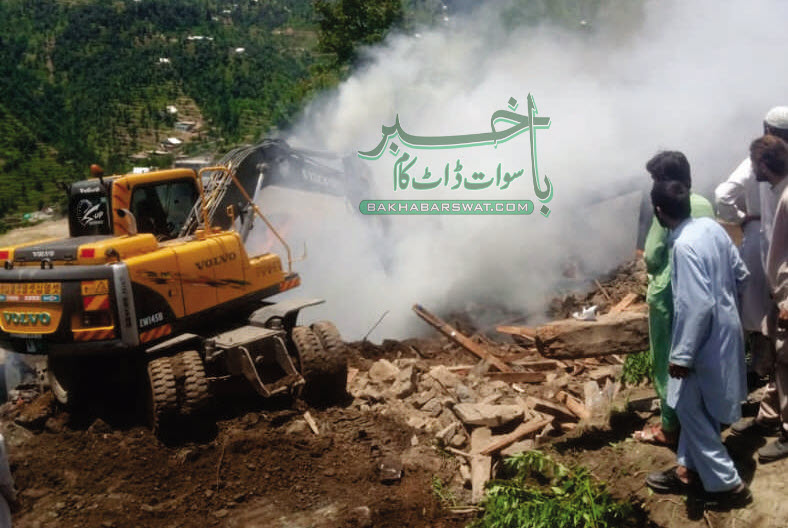 مٹہ چاتوڑیا، سہ منزلہ مکان میں آگ لگ گئی، کروڑوں کا نقصان