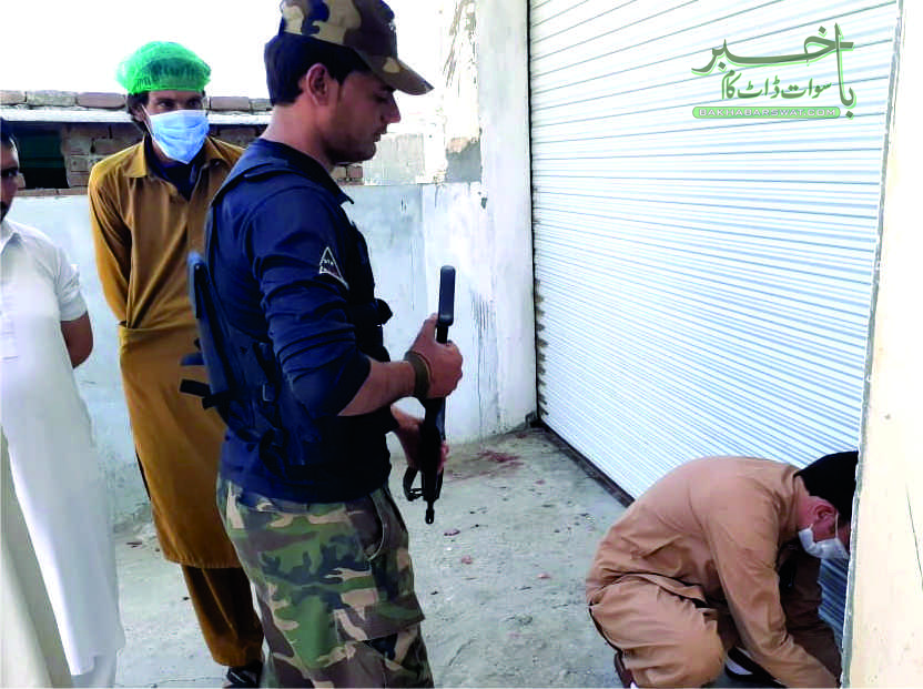کے پی فوڈ اتھارٹی ٹیم کی کارروائی، قمبر بائی پاس روڈ پر کئی دکان سیل