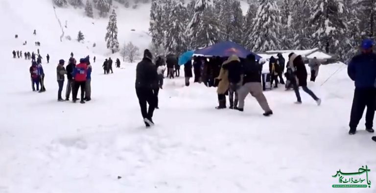 برف باری کے آغاز کے ساتھ سیاحوں نے سوات کا رخ کرلیا