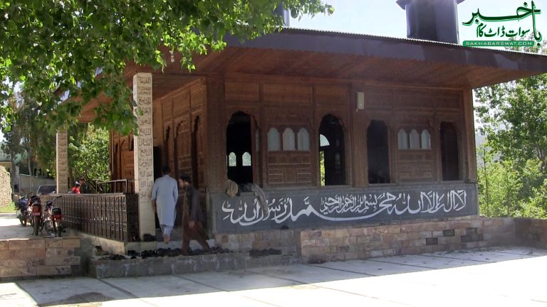 باغ ڈھیرئی، دریائے سوات کے کنارے منفرد مسجد کی تعمیر