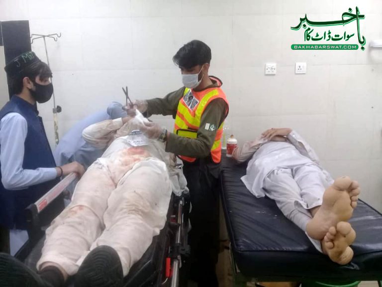 سوات، دو مختلف ٹریفک حادثات میں تین افراد زخمی