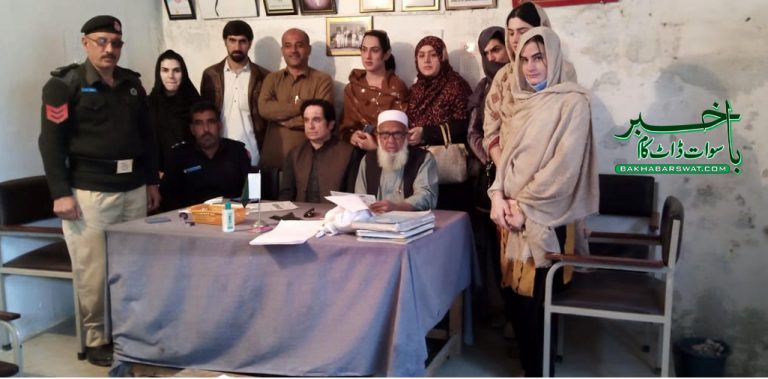 ڈی پی اُو سوات نے احمد کی پگڑی محمود کے سر رکھ دی