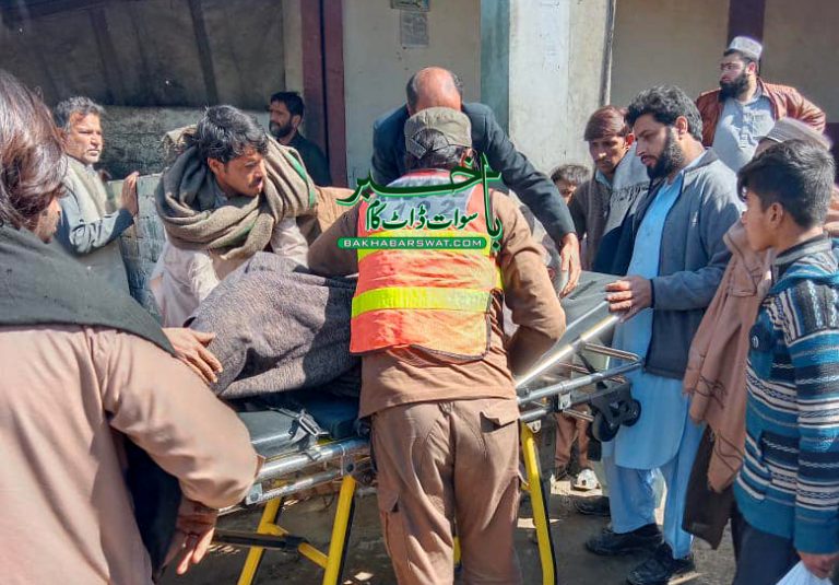 خوازہ خیلہ،موٹر کار اور موٹر سائیکل کے درمیان تصادم، 3 موٹر سائیکل سوار زخمی