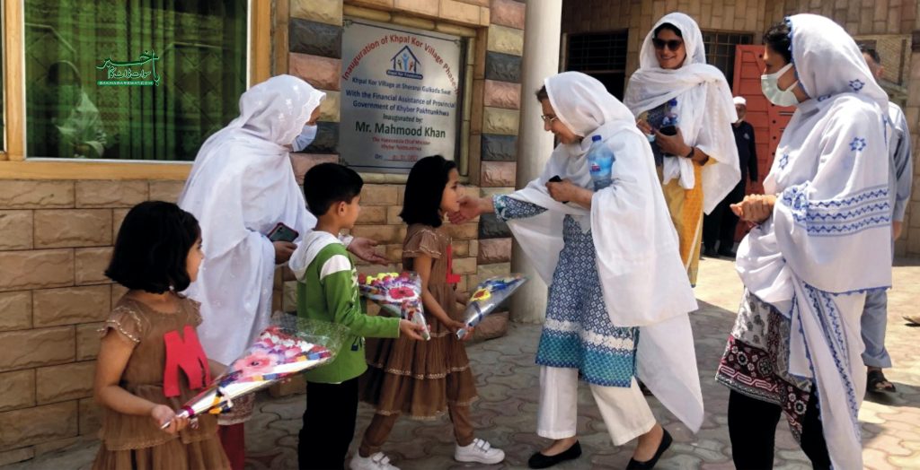 امریکی وفد کا یتیم خانے”خپل کور ویلج“ کا دورہ