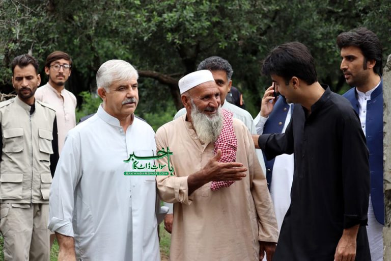 عوام کو قطاروں میں کھڑے ہونے کی جھنجھٹ سے چھٹکارا دلایا جائے، وزیر اعلیٰ