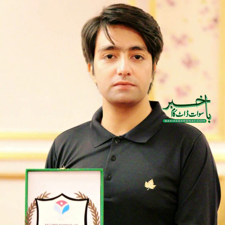 صحافی شہزاد نوید کی لندن یونیورسٹی سے جرنلزم میں یک سالہ ڈگری مکمل