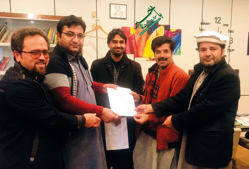 سوات پریس کلب و یونین آف جرنلسٹس کے ممبران میں میڈیا کالونی کے الاٹمنٹ لیٹر تقسیم