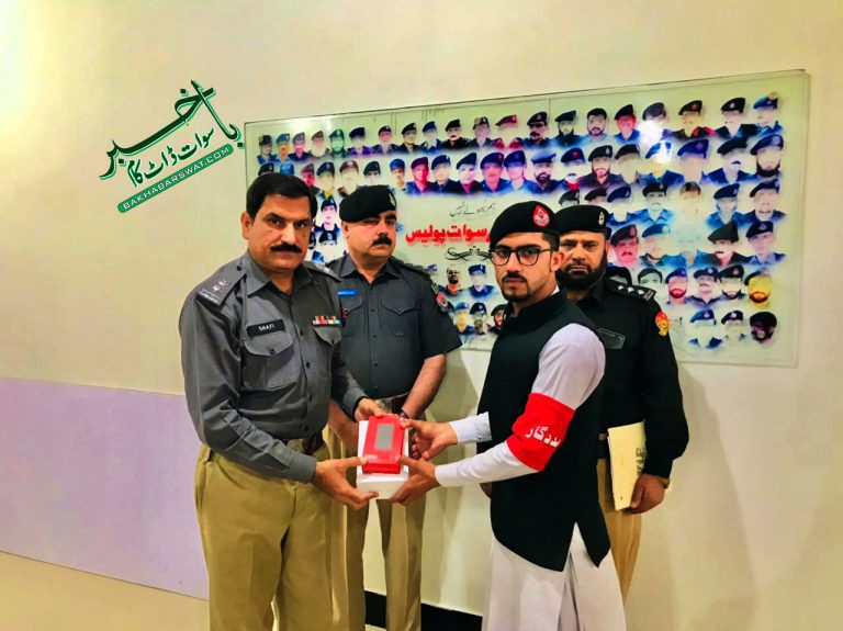 سوات،تھانوں میں عوام کے ساتھ خوش اسلوبی سے پیش آنے کے لیے کیمرے تقسیم
