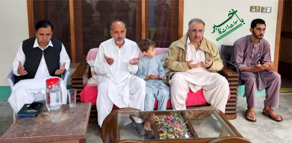 سوات پنجیگرام، آئی جی پی کی شہید سب انسپکٹر کی رہائش گاہ پر حاضری