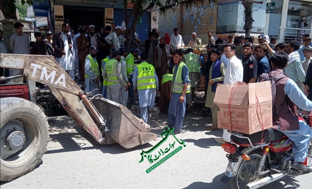 مینگورہ، ٹریفک کی روانی بارے پولیس کا تجاوزات کے خلاف آپریشن کا آغاز