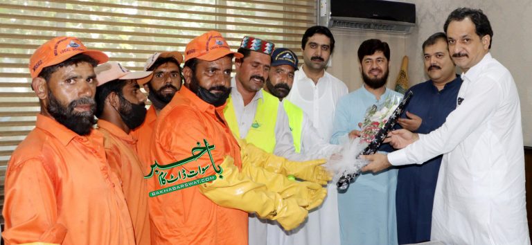 قائم مقام ڈی سی سہیل خان کا واسا کے ورکرز کو مبارک باد