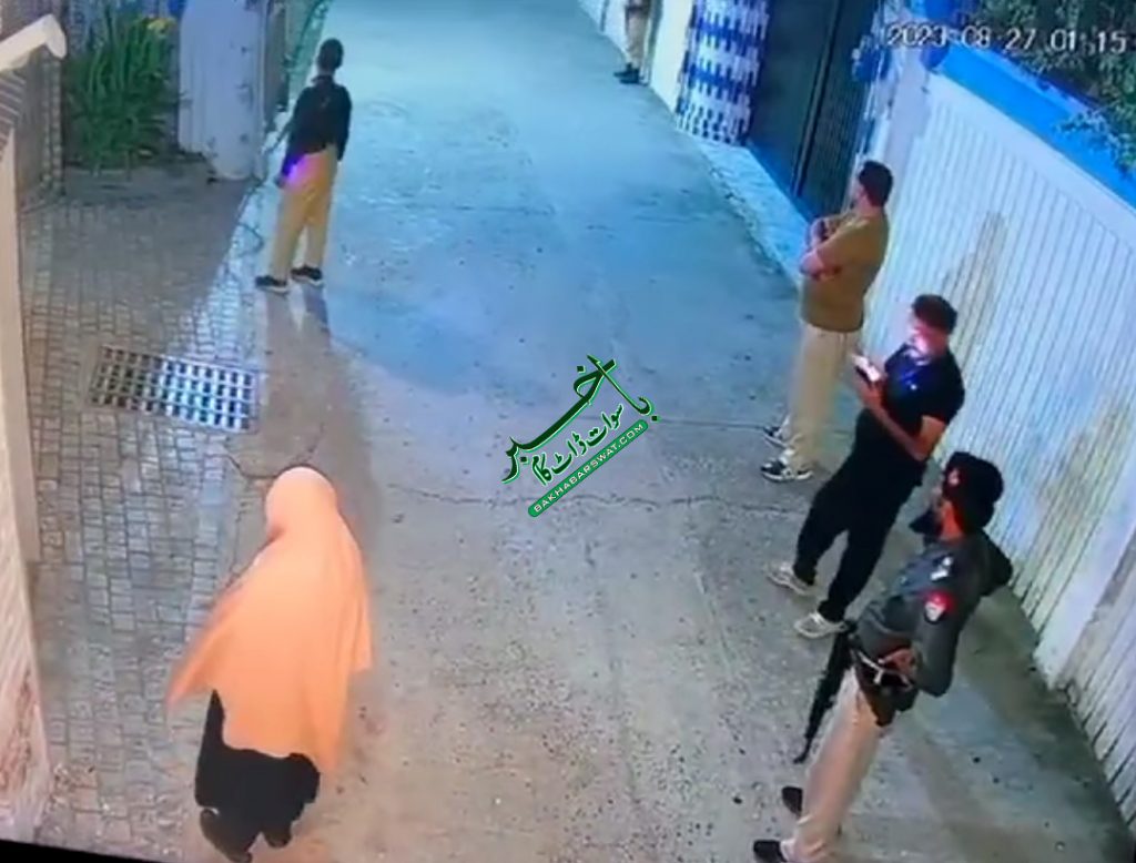 سوات پولیس کی بھاری نفری نے سٹی مئیر کے گھر پر آدھی رات کو چھاپہ
