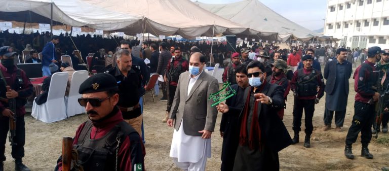 سوات،میڈیکل اور ڈینٹل کالجوں کے داخلوں کے لئے ٹیسٹ لے لیا گیا