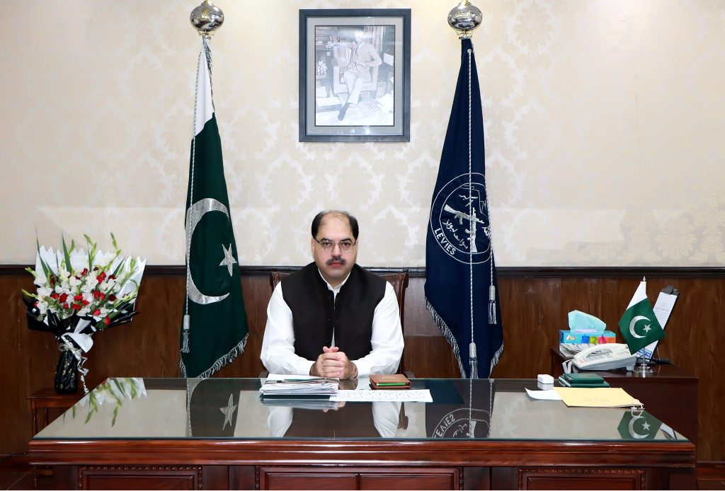 رمضان میں عوامی ریلیف بارے ڈی سی سوات کا مینگورہ بازار کا دورہ