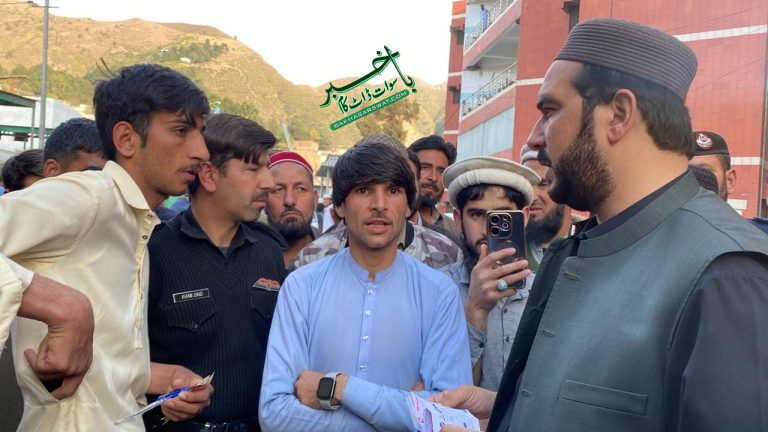 سیدو ٹیچنگ ہسپتال میں پارکنگ فیس کی زیادہ وصولی پر سٹی میئر کا ایکشن