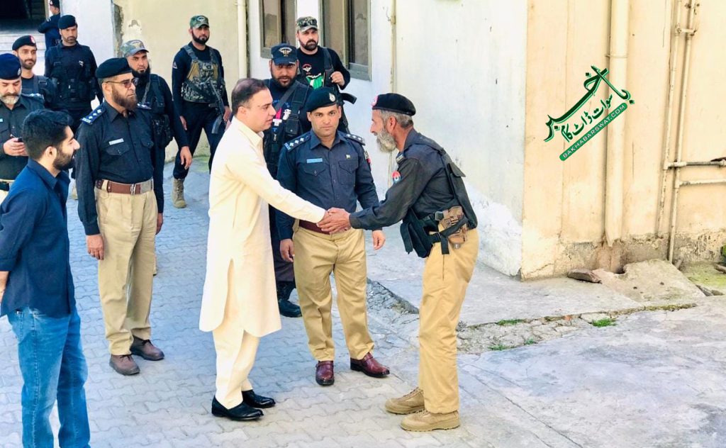 ڈی پی اُو سوات ڈاکٹر زاہد اللہ خان کا پولیس لائن کبل کا دورہ