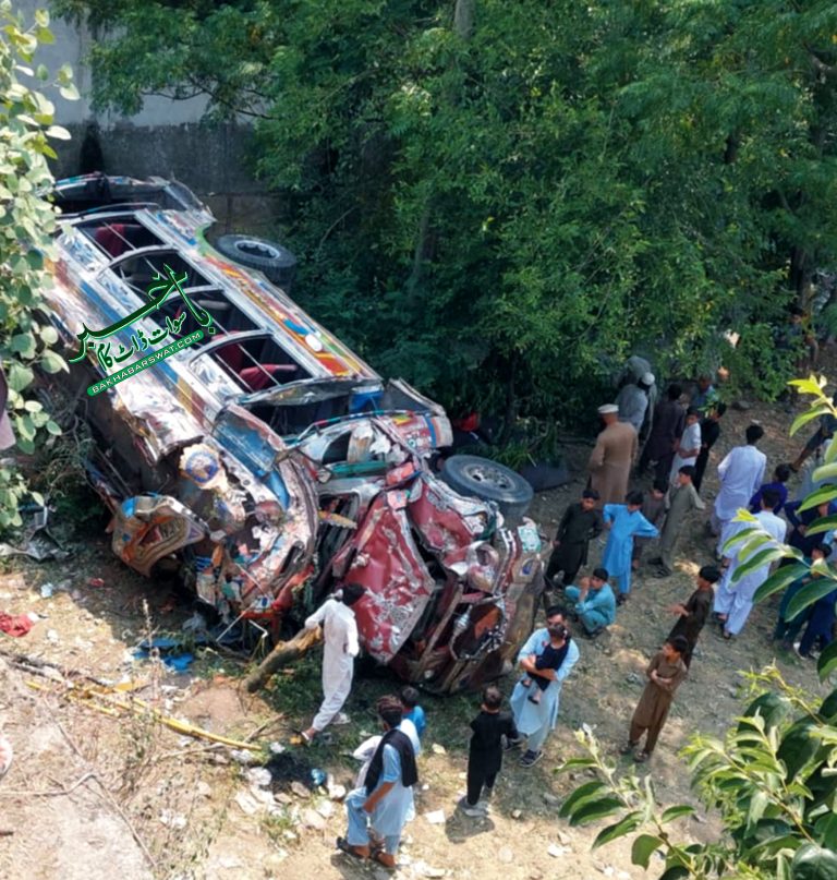 خوازہ خیلہ،سکول بس حادثہ کا شکار،ایک بچہ جاں بحق، 32 زخمی