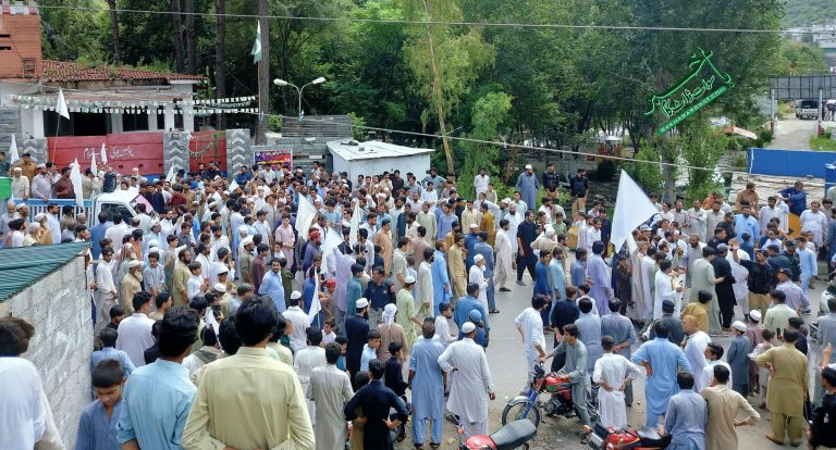 میاندم،بنڑ پولیس چوکی پر دستی بم حملہ کے خلاف امن مارچ