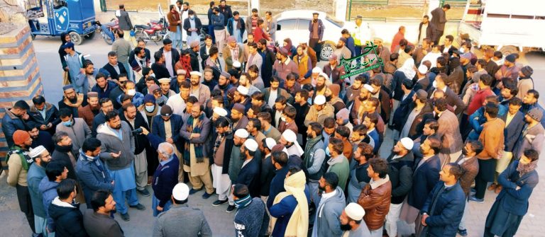 سیدو ہسپتال کے عملہ اور گوالیرئی کے عوام کا الگ الگ احتجاجی مظاہرہ