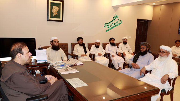 وفاق المدارس سوات کے علما و نمائندہ وفد کا ڈپٹی کمشنر سے ملاقات