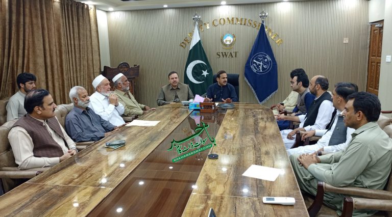 فضل حکیم خان یوسفزئی کی زیر صدارت تجاوزات کے متعلق اعلی سطحی اجلاس