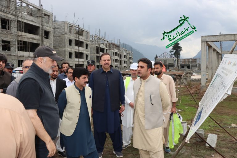 سیکرٹری انرجی اور کمشنر ملاکنڈ کا گبرال کالام پاور پلانٹ کا دورہ