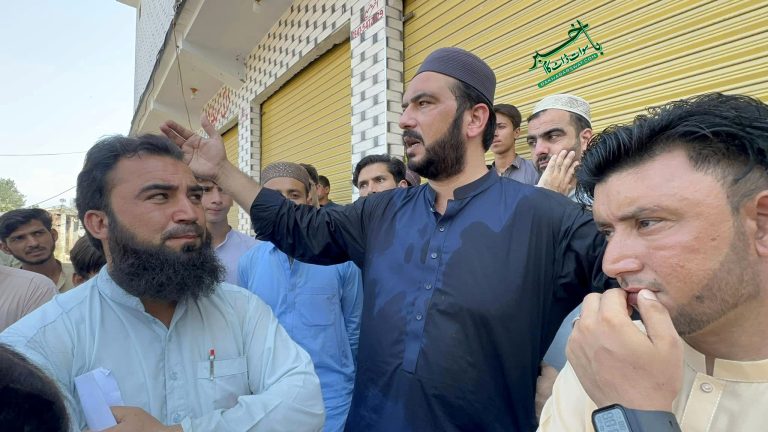 ڈیڈ لائن ختم، سٹی میئر نے ضلعی انتظامیہ کے خلاف طبل جنگ بجا دیا